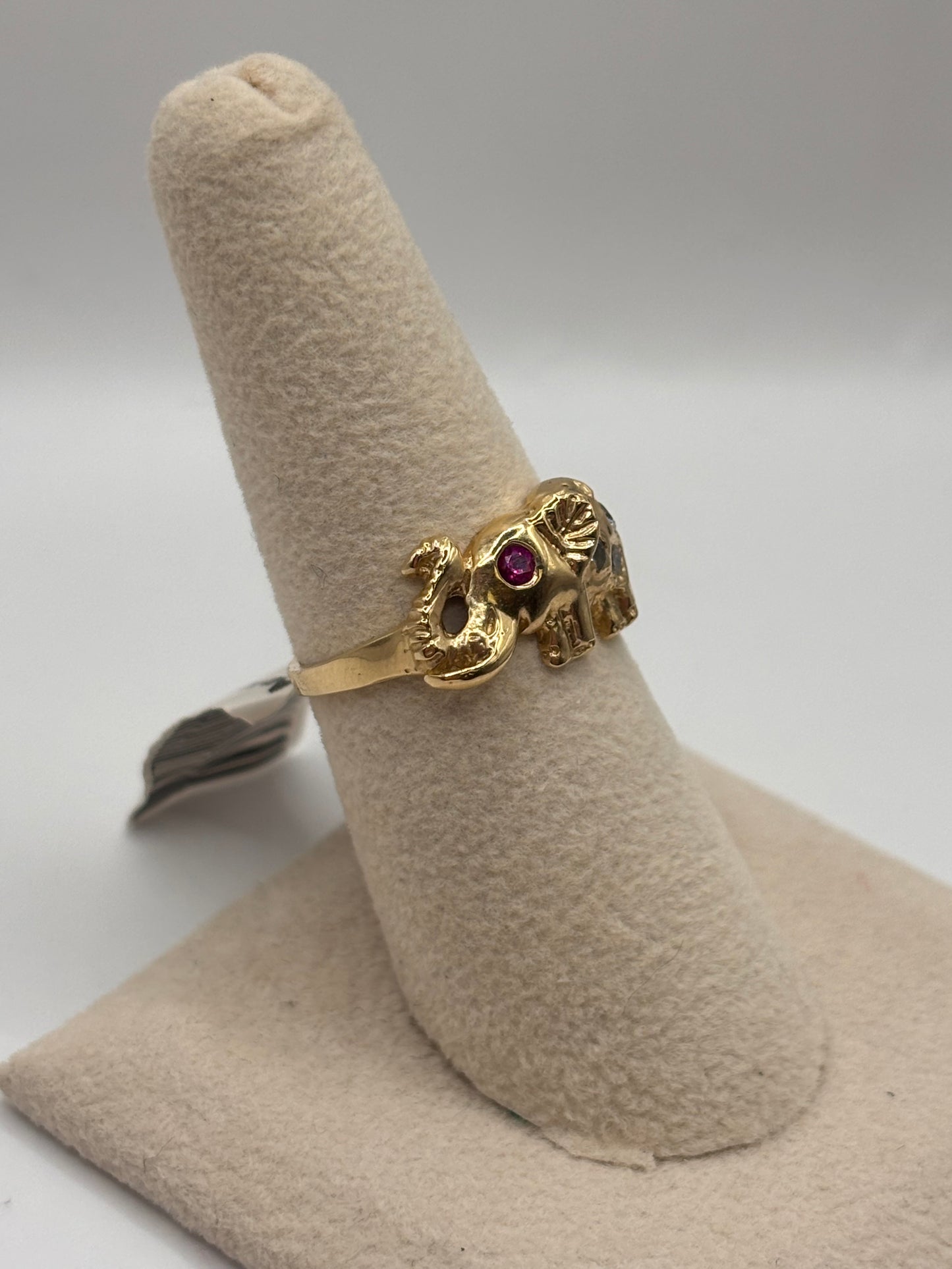 Woman Elephant ring 14k