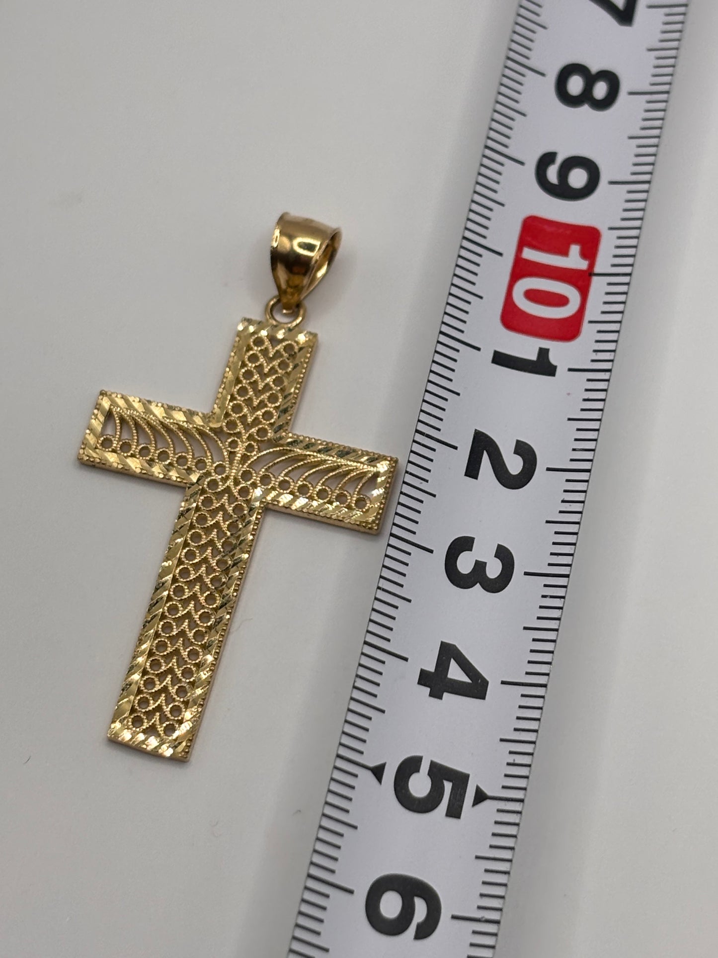 Cross pendant 10k