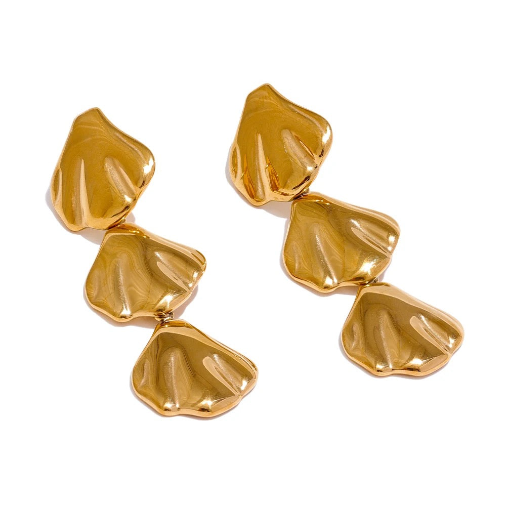 Shell earrings
