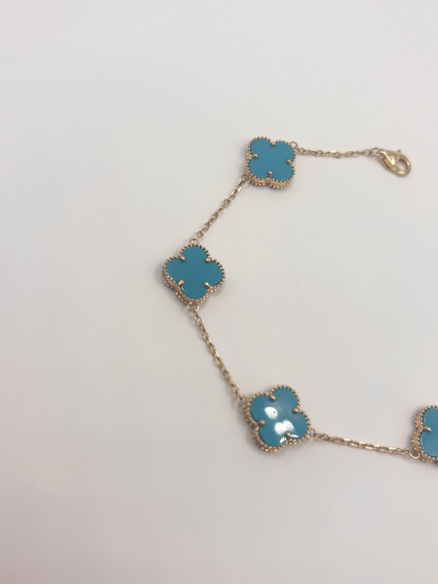 Baby blue clover bracelet 14k