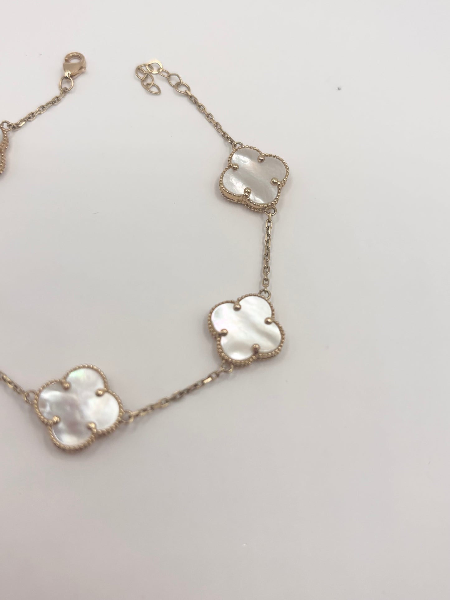 Mother of pearl bracelet 14k