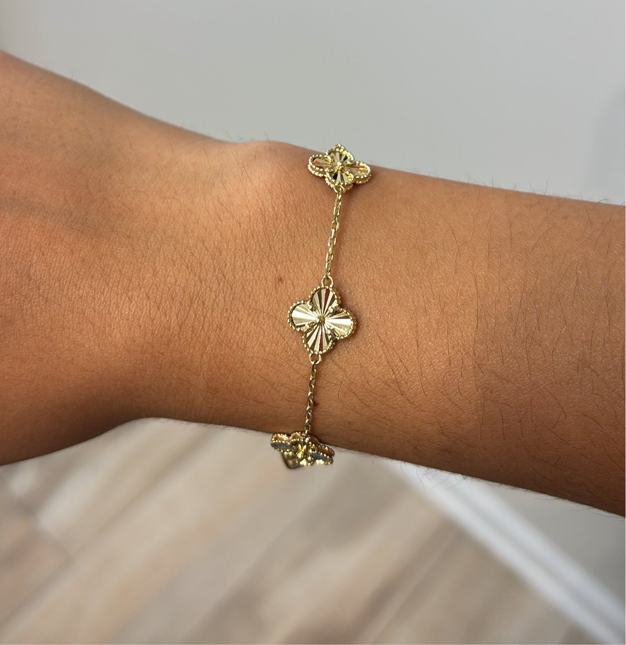Clover bracelet 14k