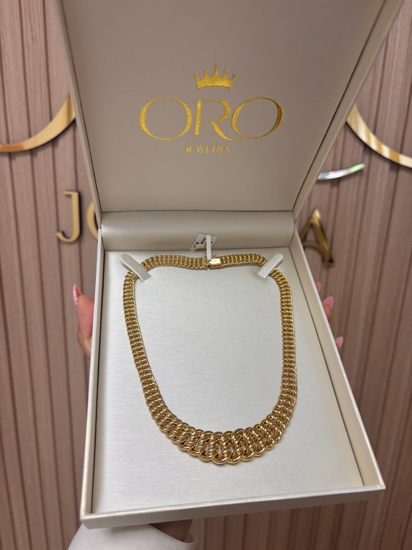 Princess style necklace 14k