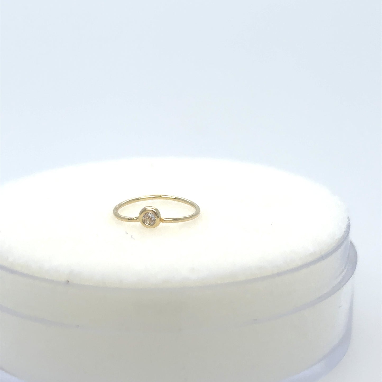 Nose hoop with cz 14k