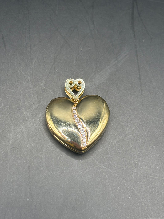 14k relicario corazón cz