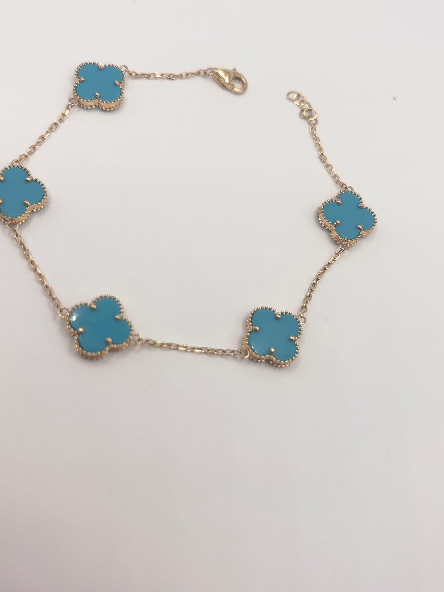Baby blue clover bracelet 14k