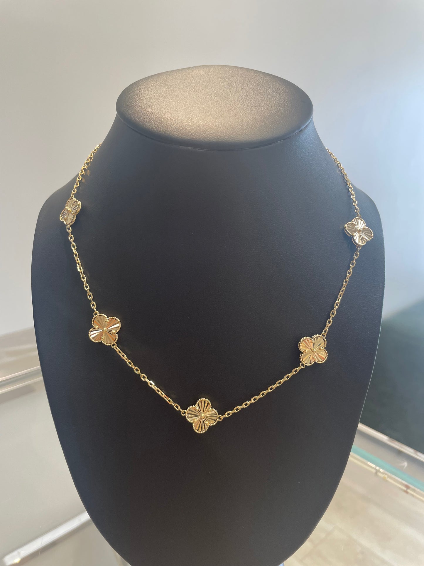 5 clover woman necklace 14k