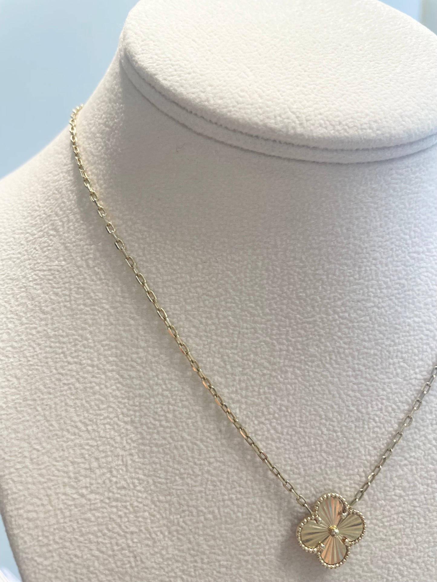 clover necklace 14k