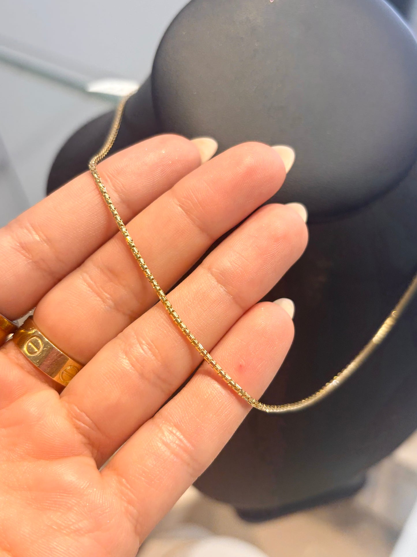 Round style necklace 14k