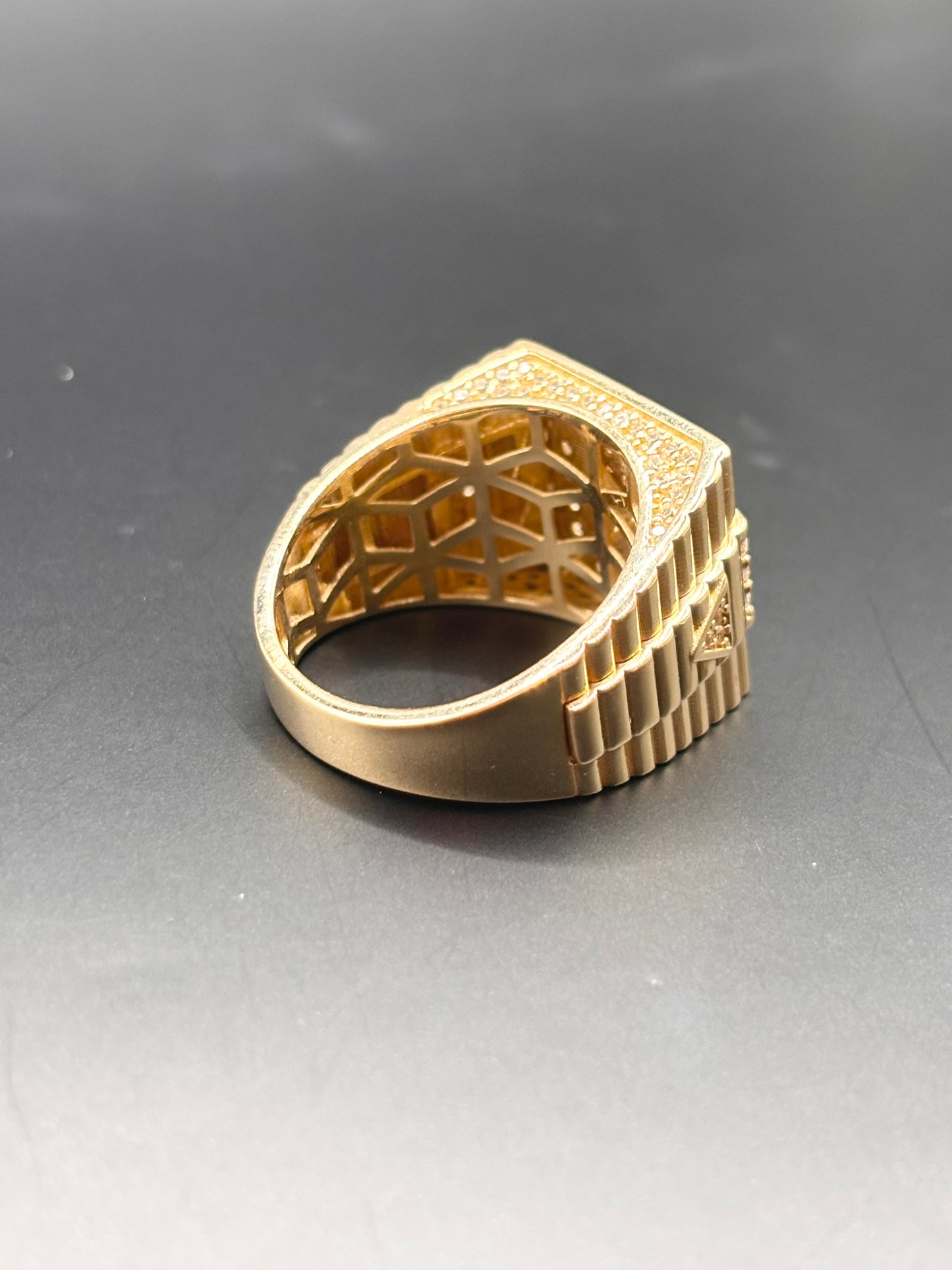14k men ring sz 9.5