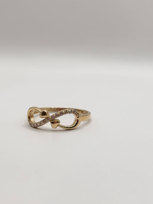 14k infiniti ring with heart design