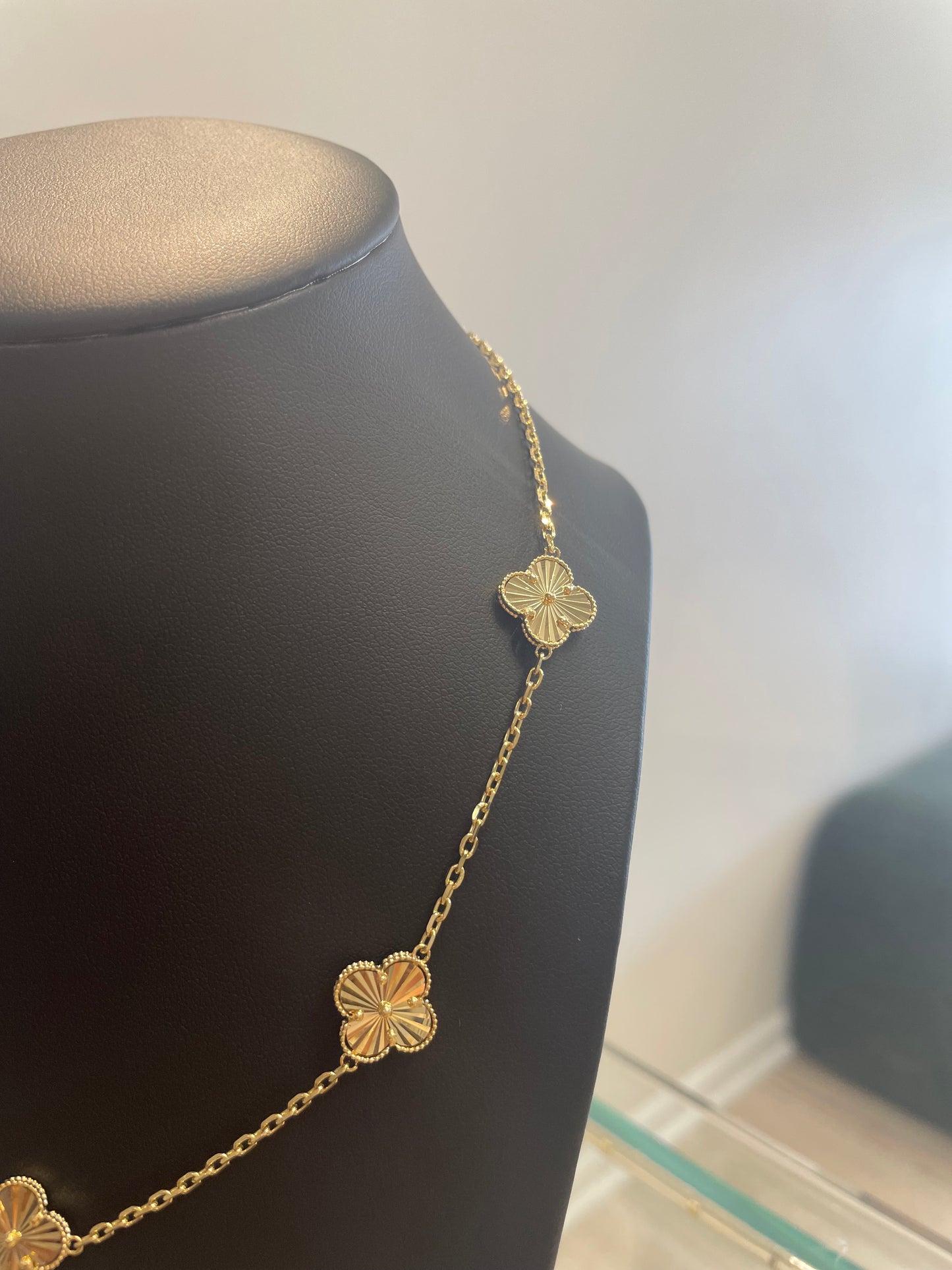 5 clover woman necklace 14k