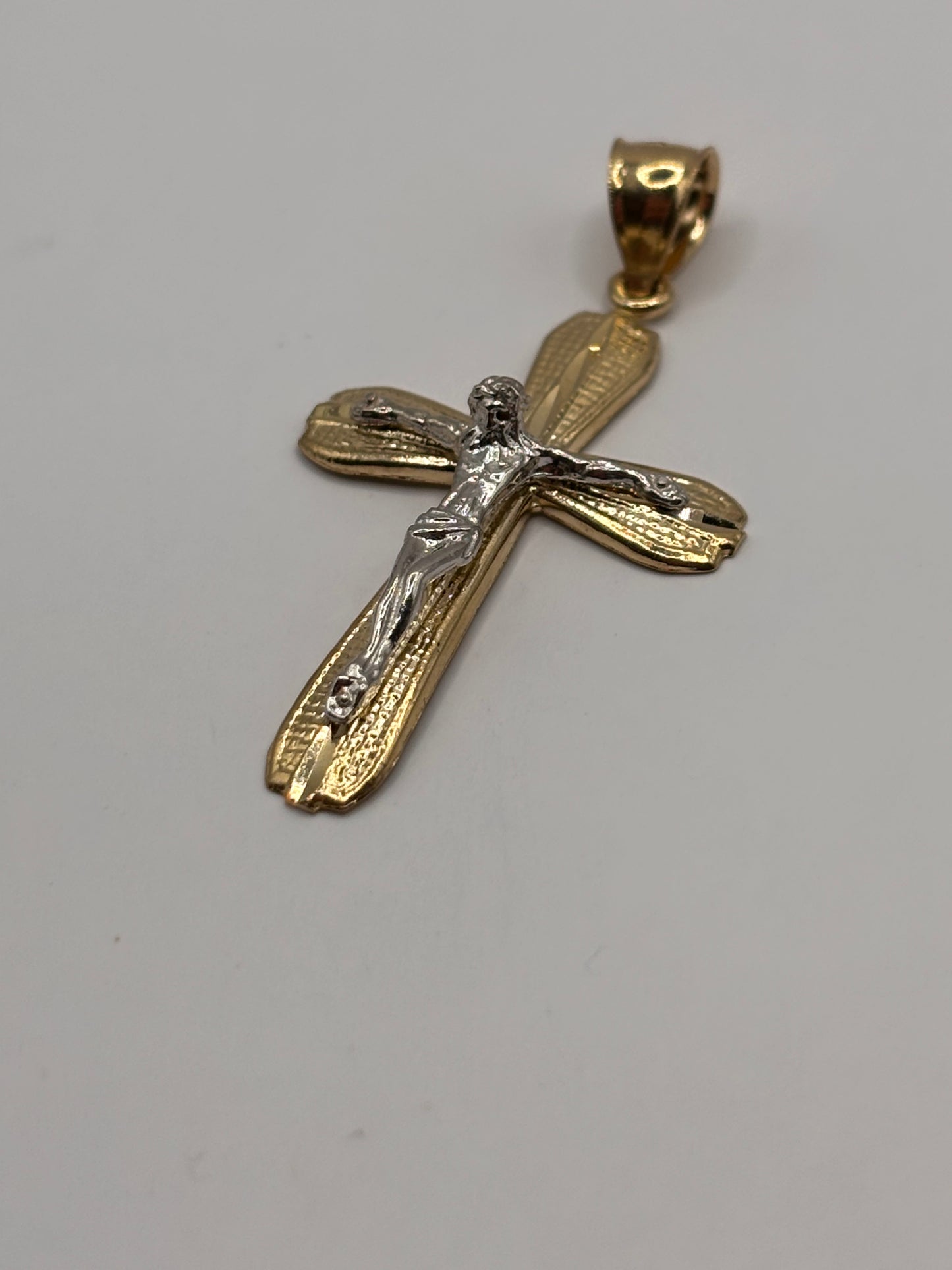 Cross Pendant 10k