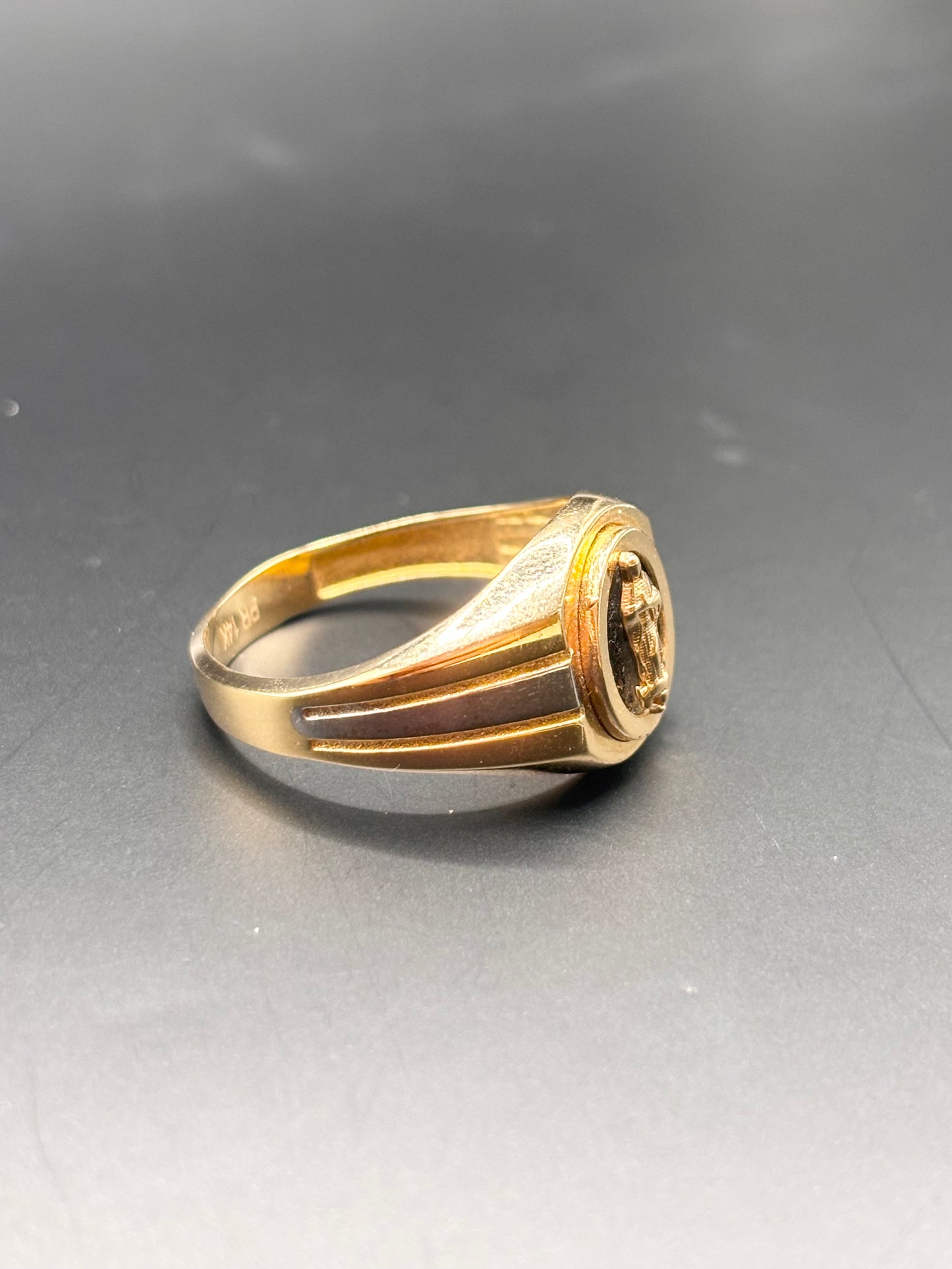 14k men ring virgencita sz 11