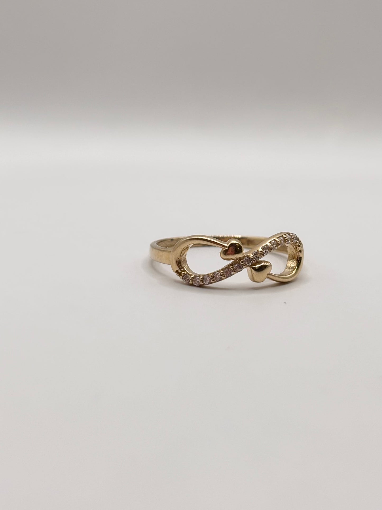 14k infiniti ring with heart design