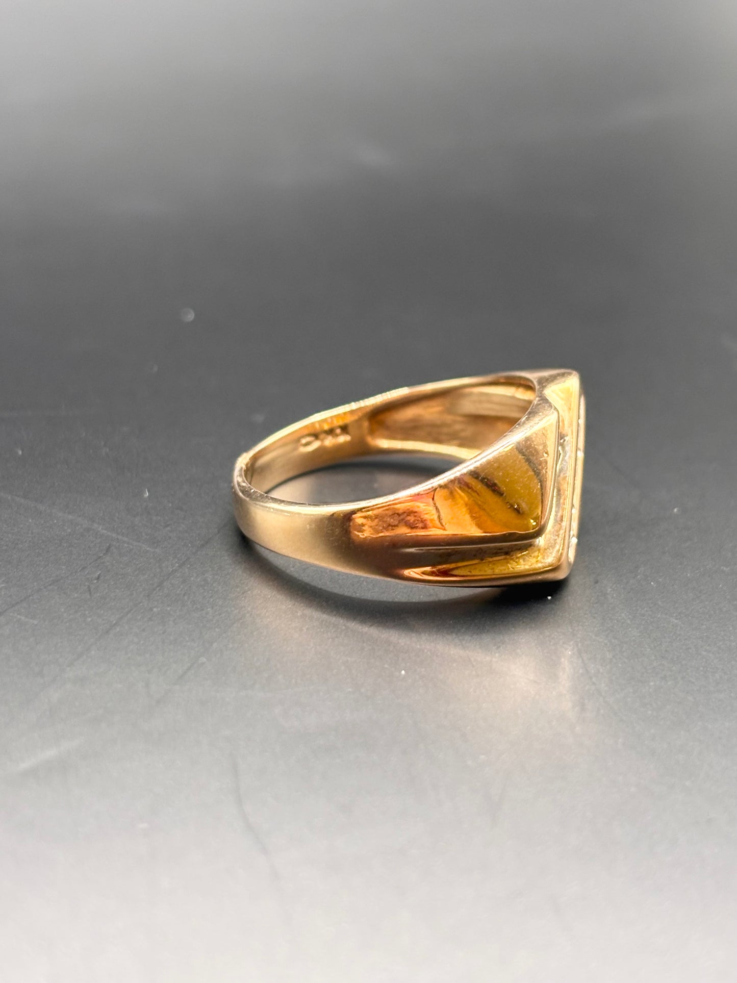 10k diamond ring sz 10