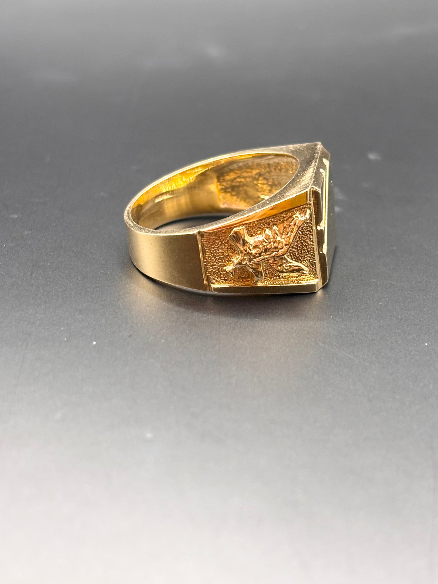 14k solid men ring sz 10.5