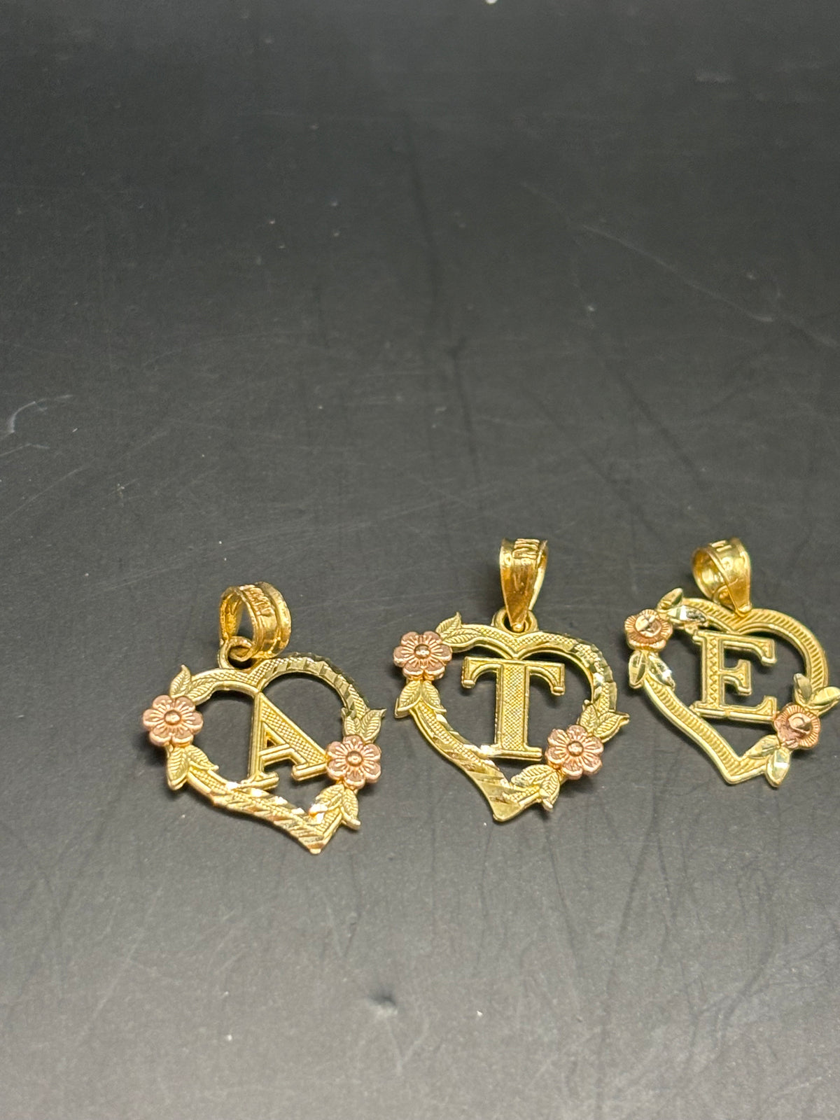 14k iniciales con diseño