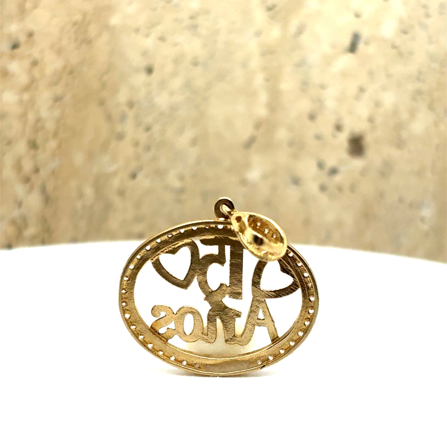 15 años pendant with zirconia 14k