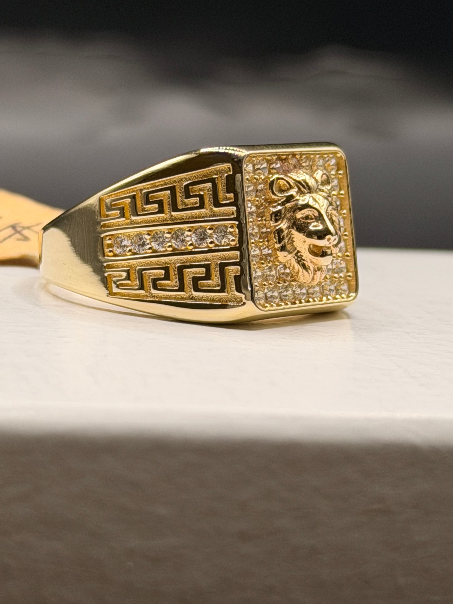Luxury men’s 14k gold lion ring