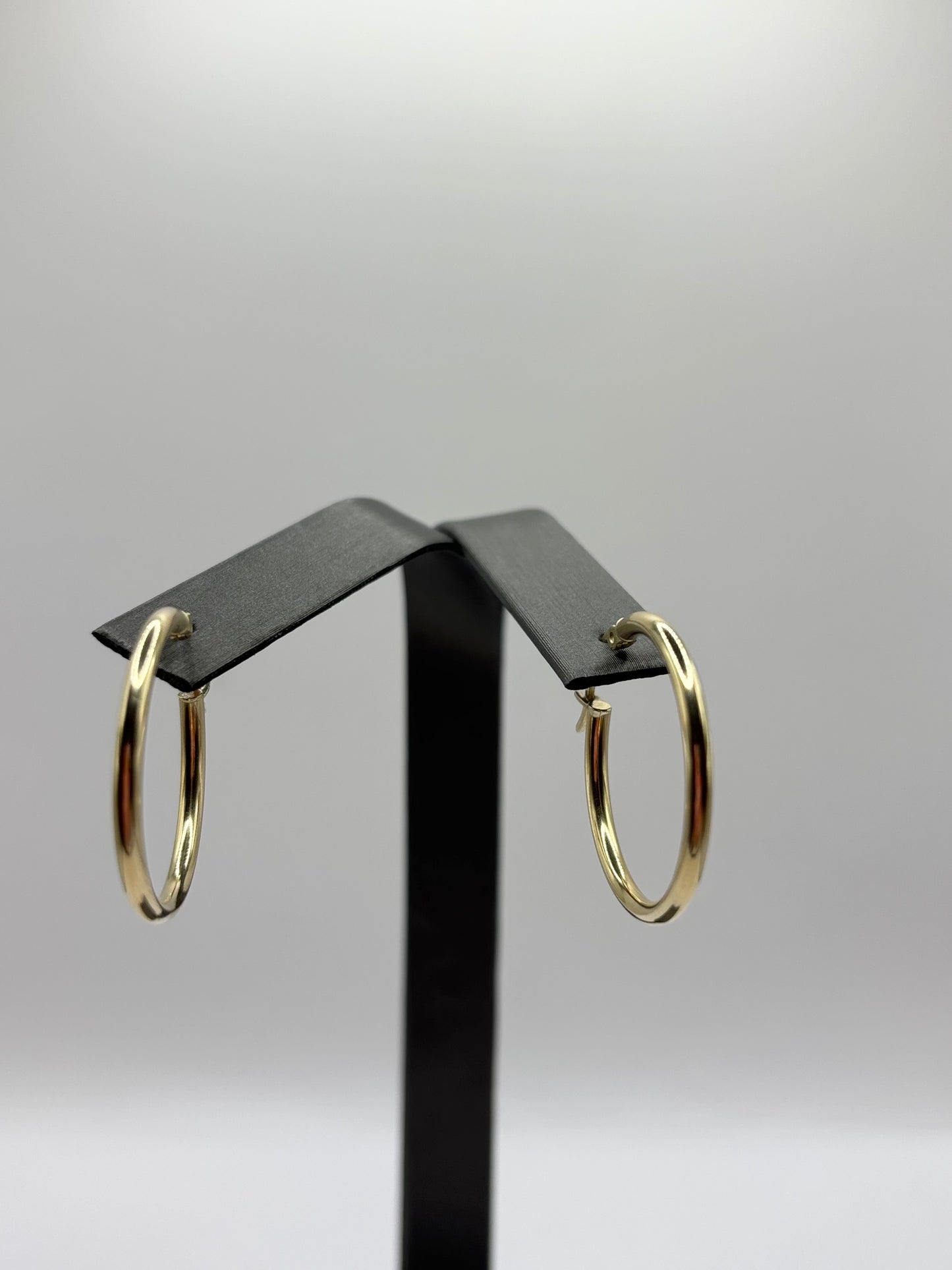 14K Gold Classic Hoop Earrings