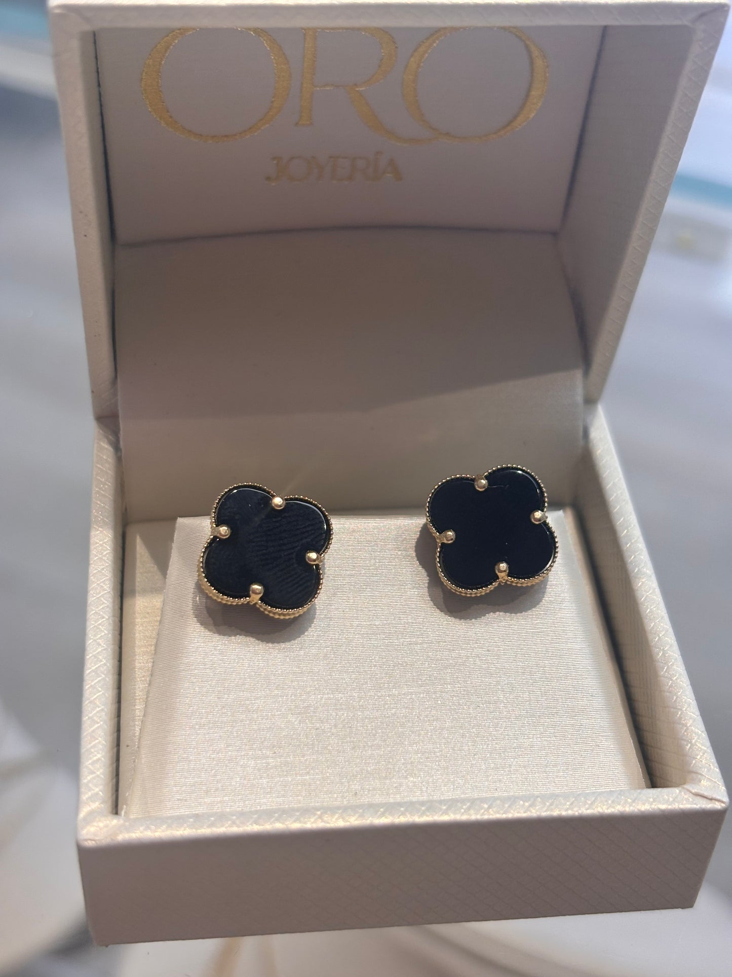 Flower earrings 14k