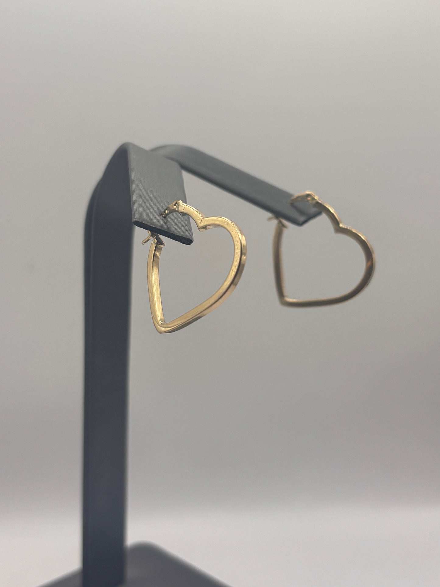14k heart hoops
