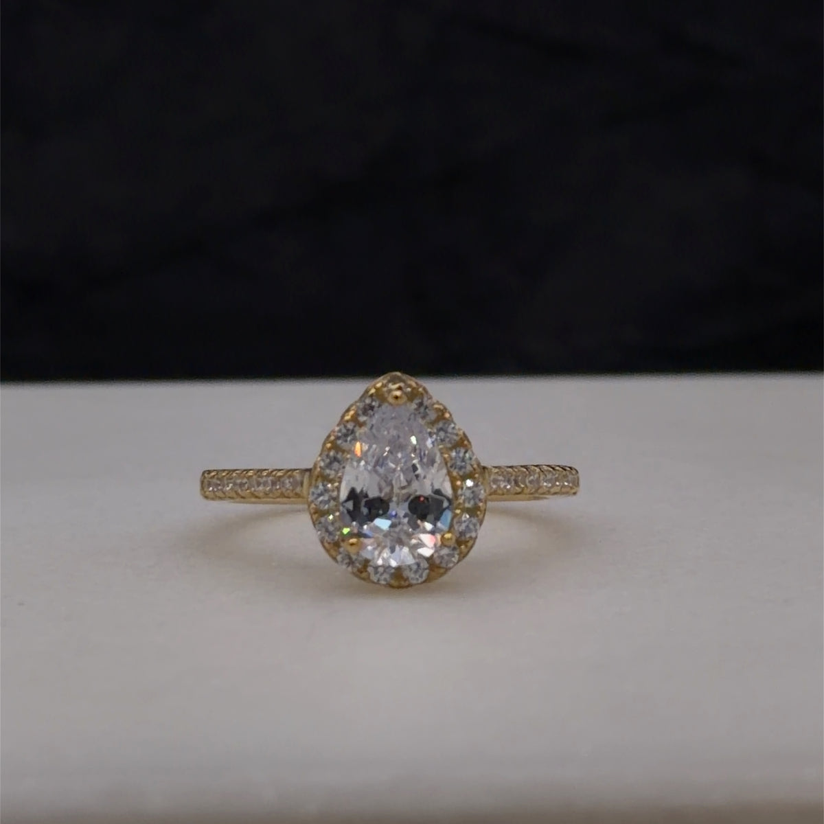 10k gota ring cz