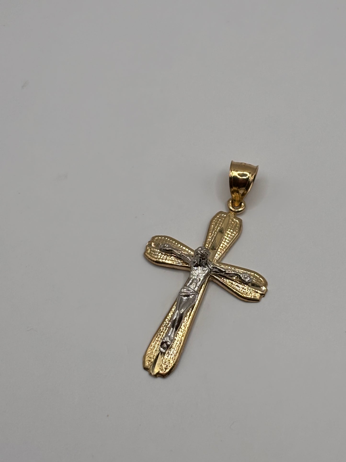 Cross Pendant 10k