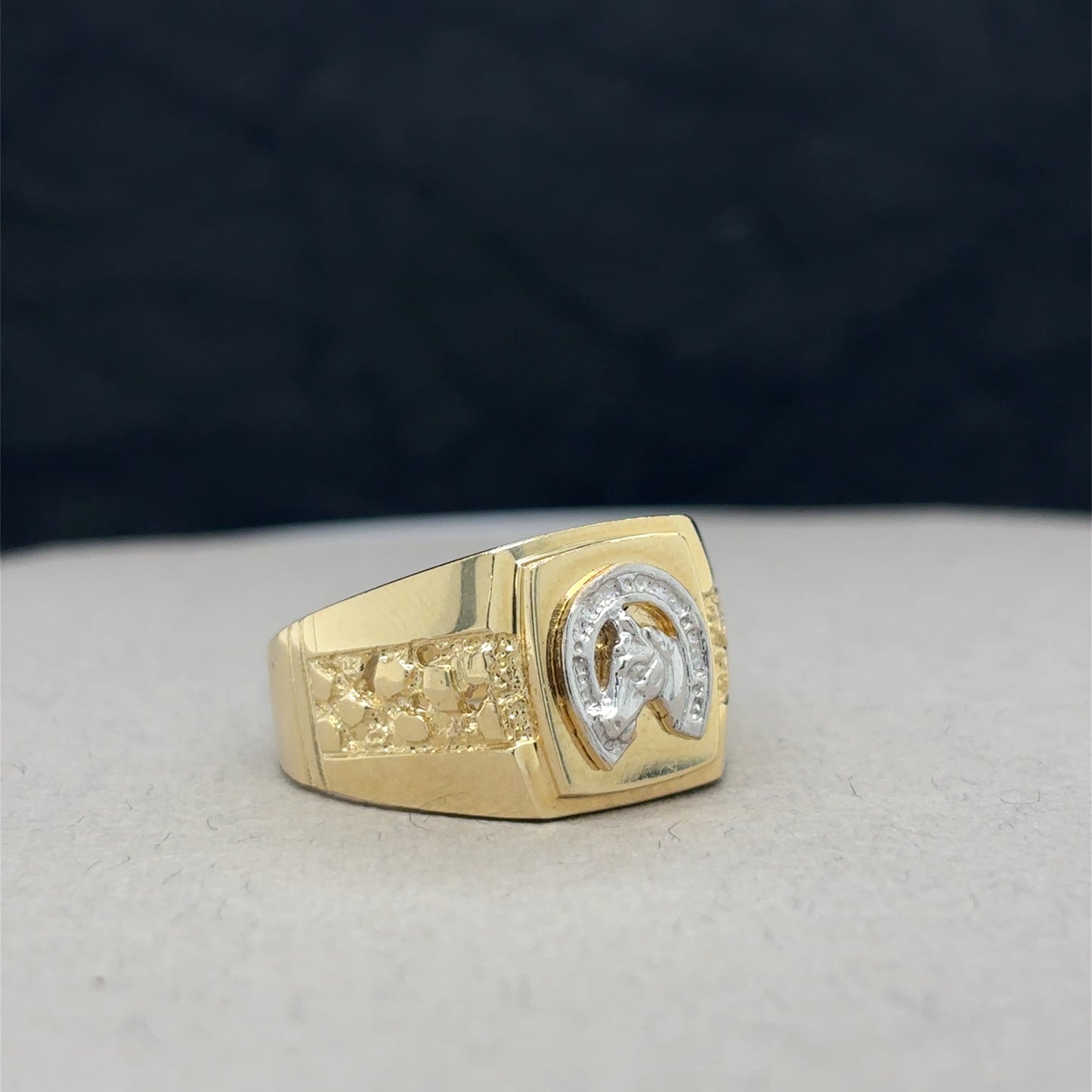 10k horse & horseshoe ring