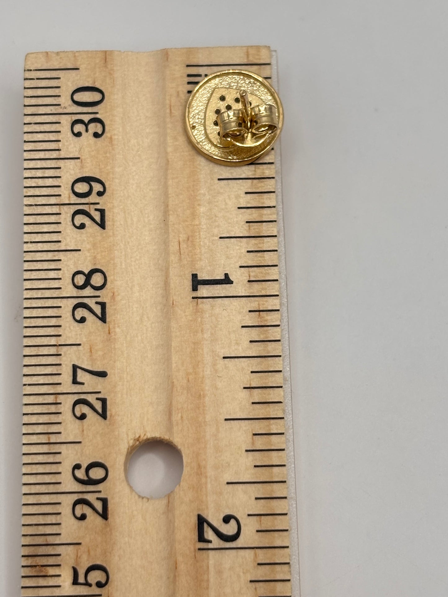 14k studs earrings round with heart